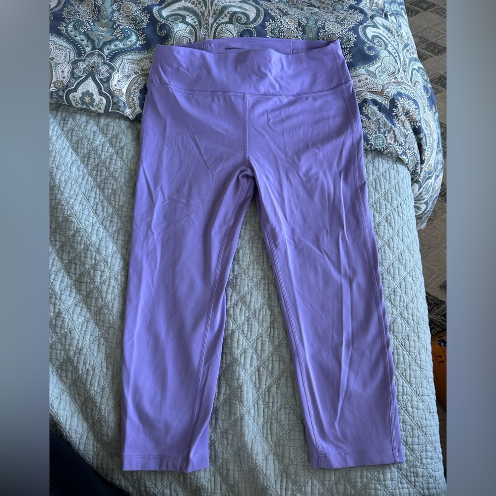 Peloton Women’s Essential Mid Rise Capri Leggings - Medium